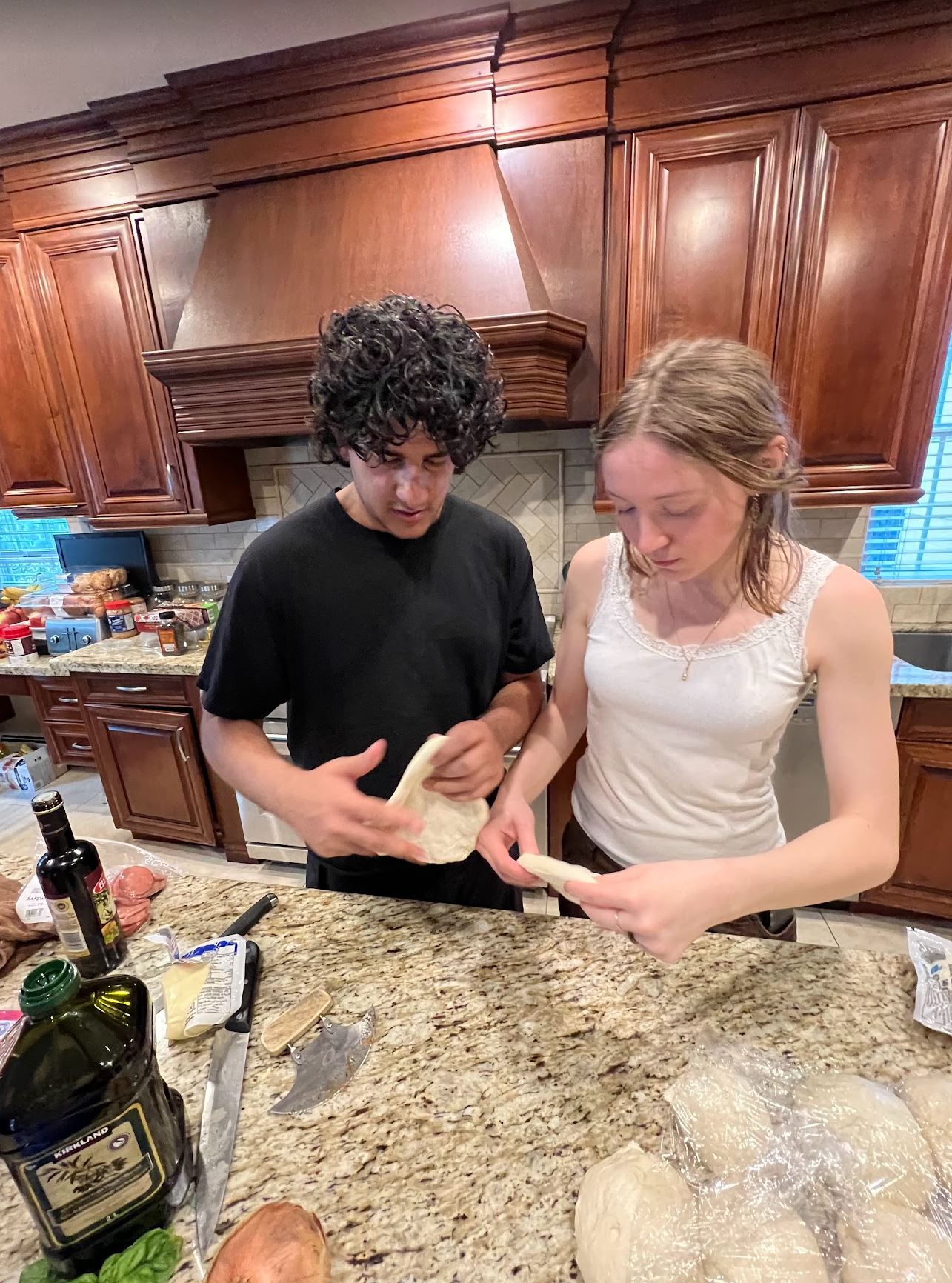 tessrohanmakingpizza